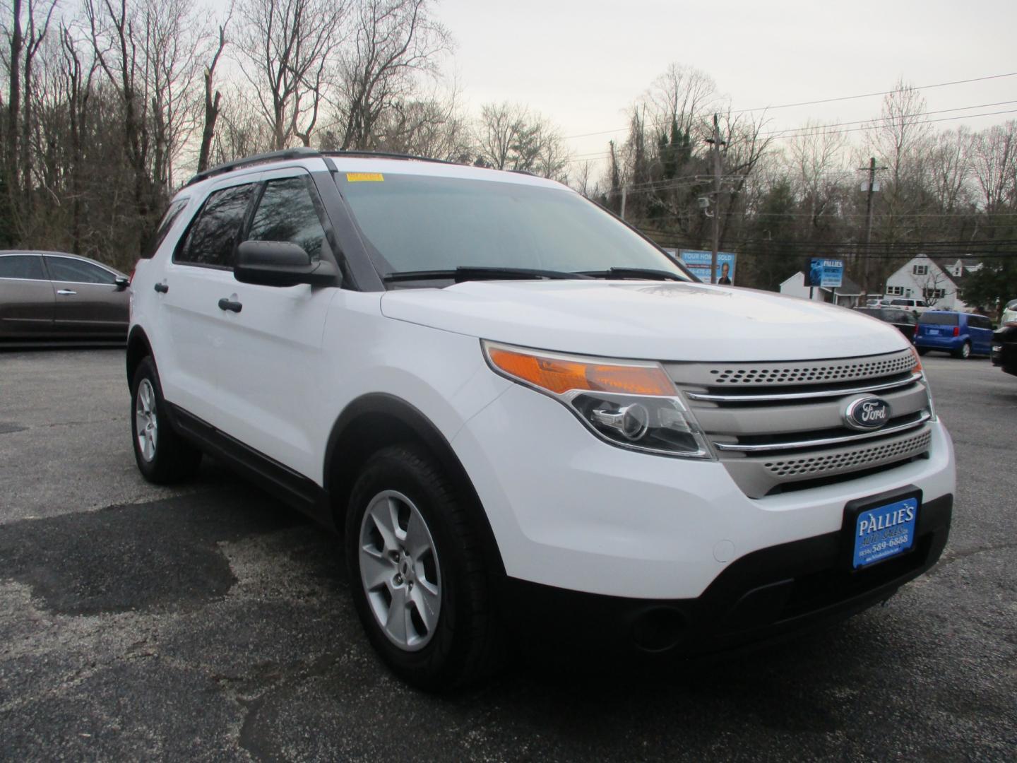 2013 WHITE Ford Explorer (1FM5K8B85DG) , AUTOMATIC transmission, located at 540a Delsea Drive, Sewell, NJ, 08080, (856) 589-6888, 39.752560, -75.111206 - Photo#7